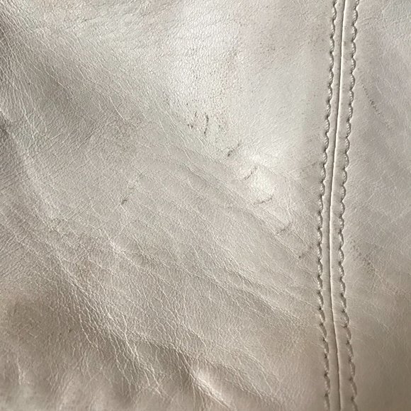 L.A.M.B. White w/Black Zippers Leather Crossbody Bag, Adjustable Strap, Dust Bag - Picture 10 of 16